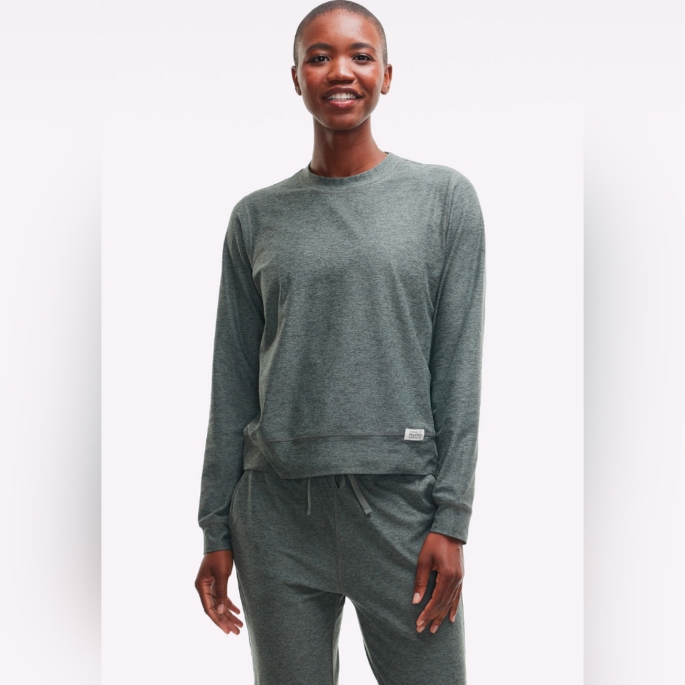 Peloton Dreamblend Pullover Crewneck in urban green